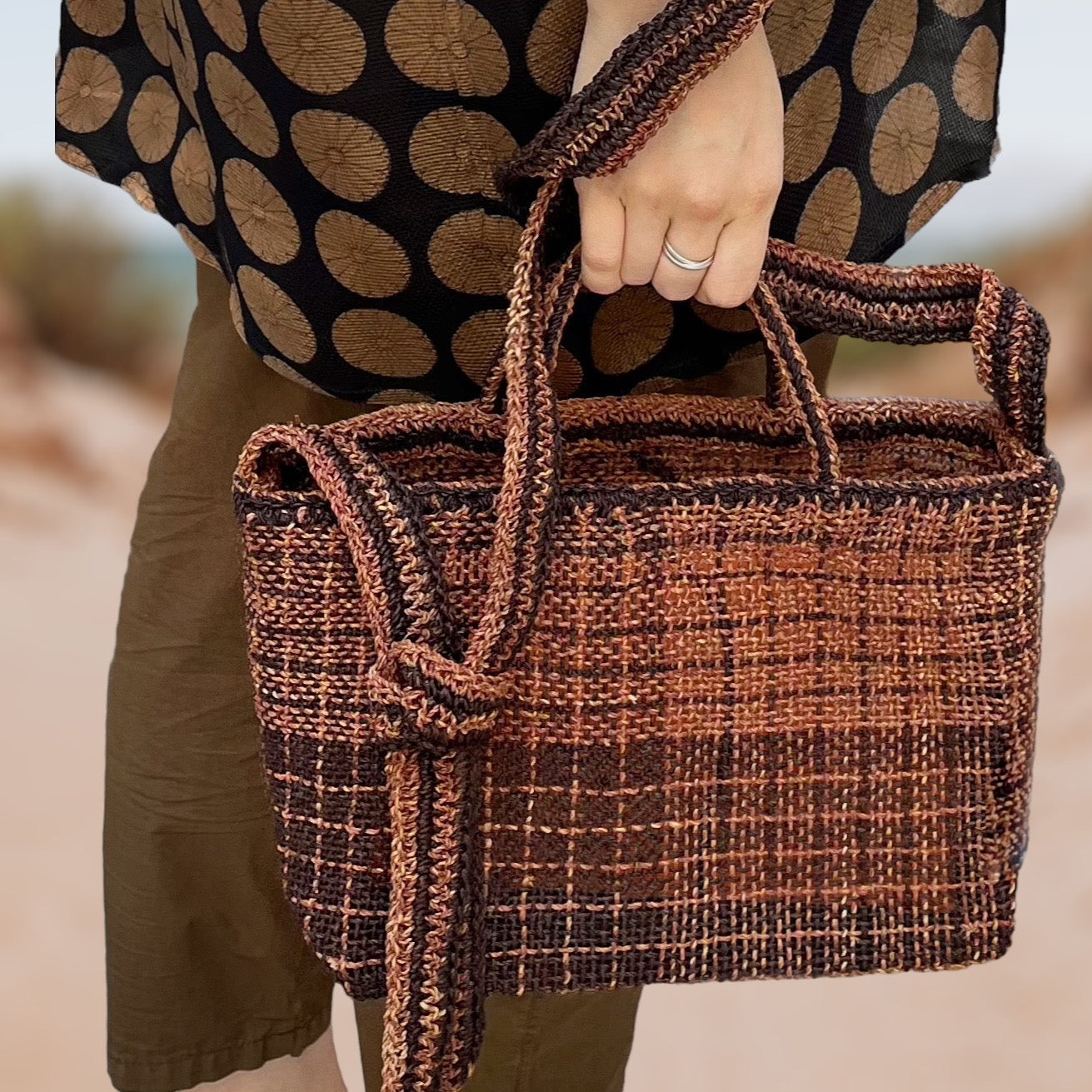Neue Raffia Collection
