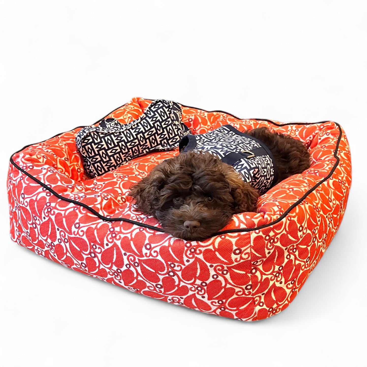 Neue Hund Red Leaf Daybed