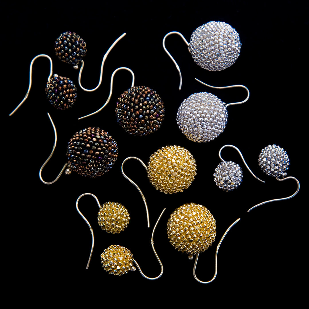 Ball, Small Bally and Berry, with 18 karat gold hook