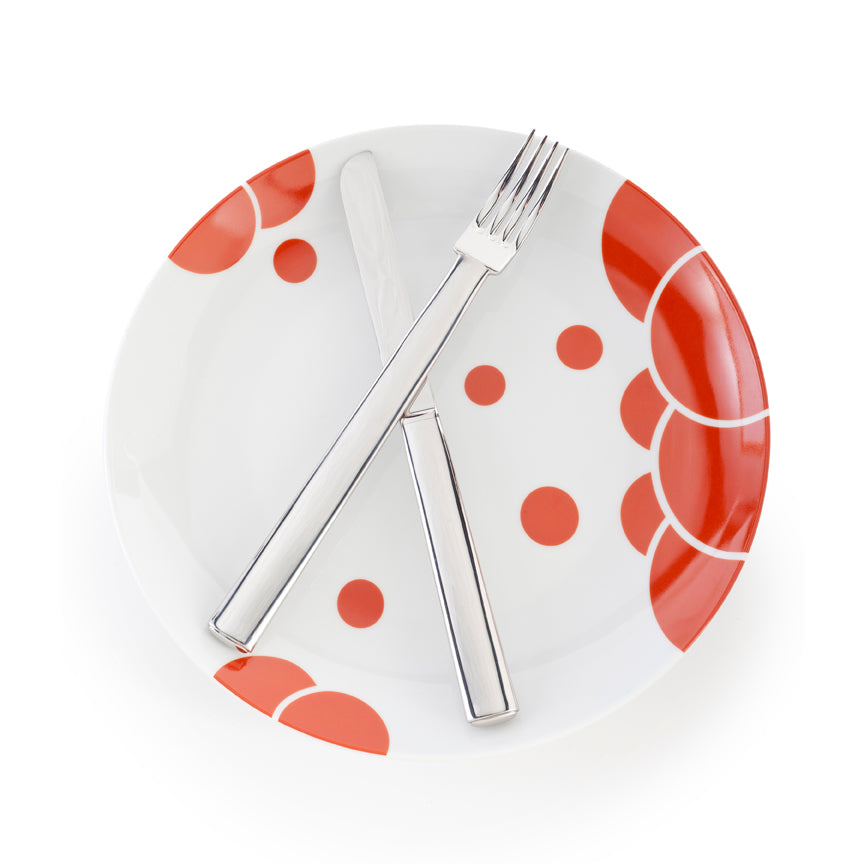 Red I Tondi Dinner Plate shown with Rundes Modell Knife and Fork